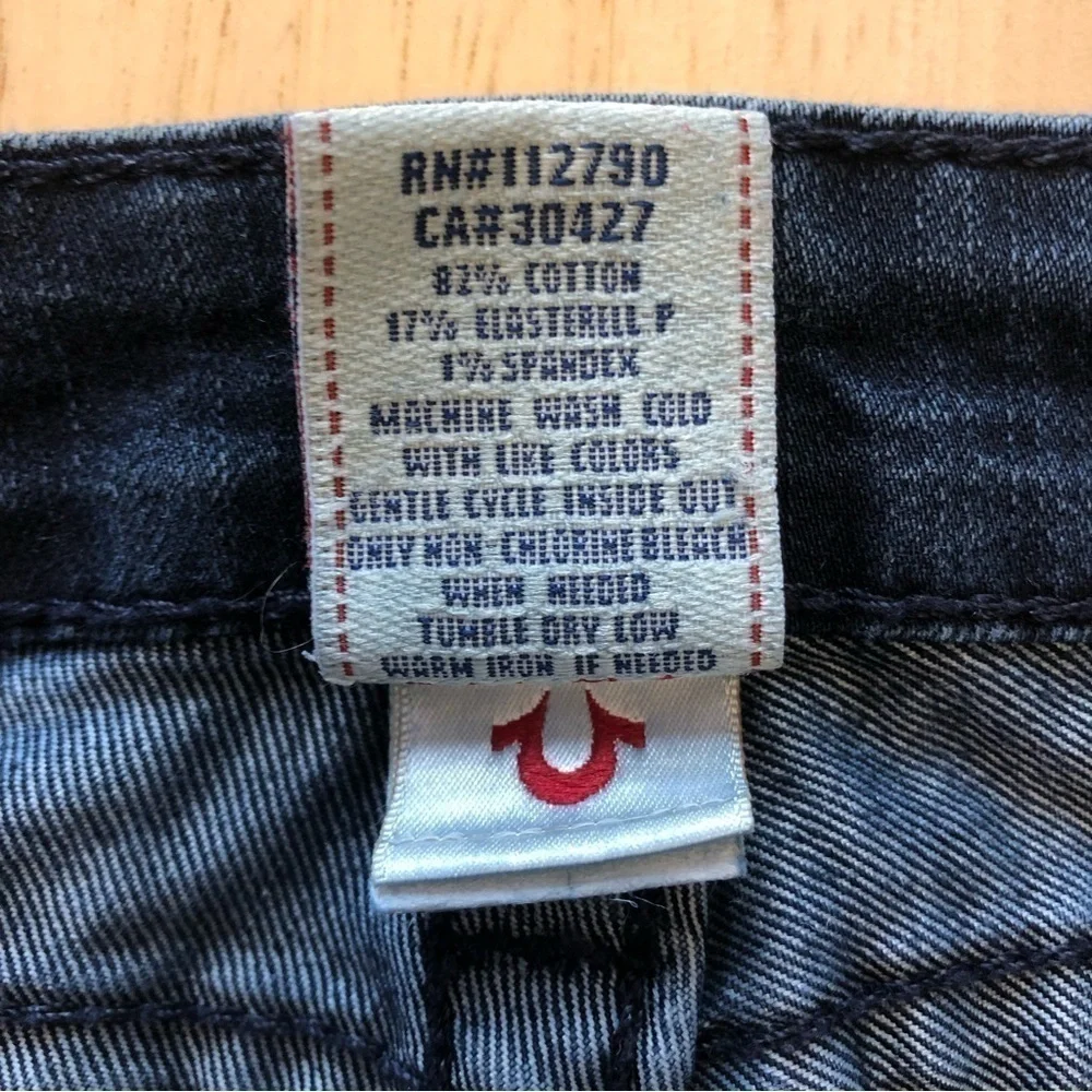 True Religion Flare Jeans/Size 32 - Picture 12 of 13